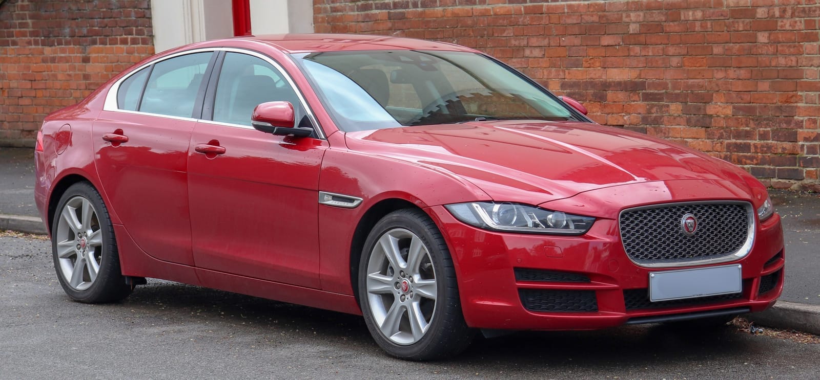Jaguar XE X760 (2015-2019)