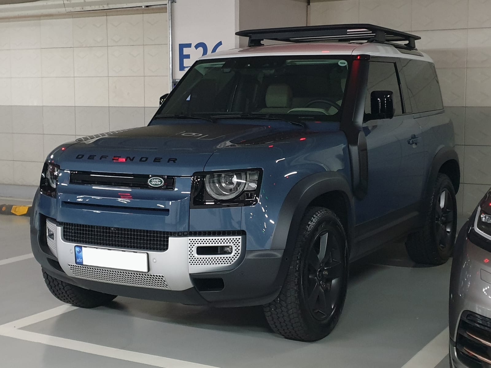 Land Rover Defender L663 (90)