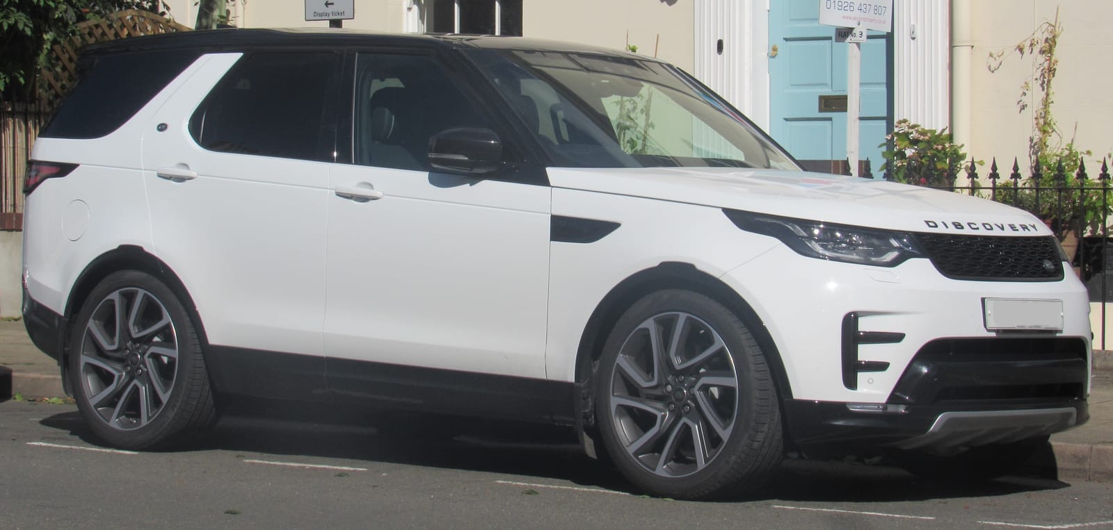 Land Rover Discovery V (2017)