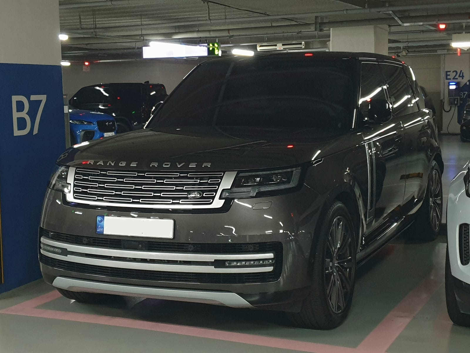 Land Rover Range Rover Range Rover V (L460)